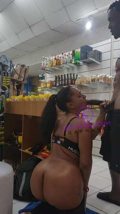 Fucked In The Resort Gift Shop 🛒🛍 full video down IN comments 👇🏾