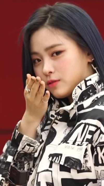 ITZY - Ryujin