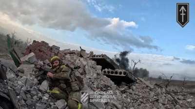 Andriivka was freed: the fog of Donbass and harsh battles. Unique footage from GoPro. The enemy was firing mortars, and the mines were getting closer and closer. Stormtroopers continued to hunt the enemy in the middle of the battlefield — in a populated a