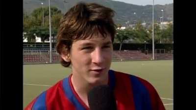 [Barca TV +] Messi during his la masia days.