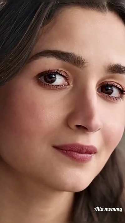 Alia bhatt sexy face 🤤