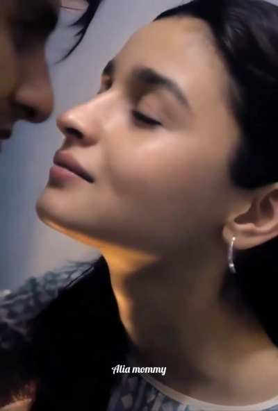 Alia bhatt hot kiss scene in gullyboy 🥵