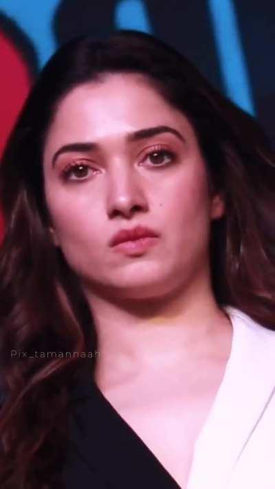 Tamanna face uff kills me