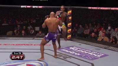 Yoel Romero launching Flying Knees and eating Head Kicks