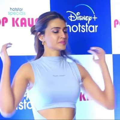 Kriti sanon 🥵 her fucking Armpits & Tits aaahh my CumWhore 💦