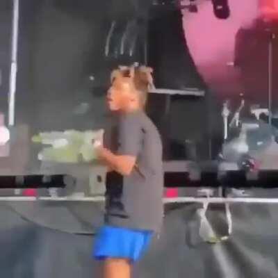 Juice Wrld playing take a step back by Ski Mask and Xxxtentacion