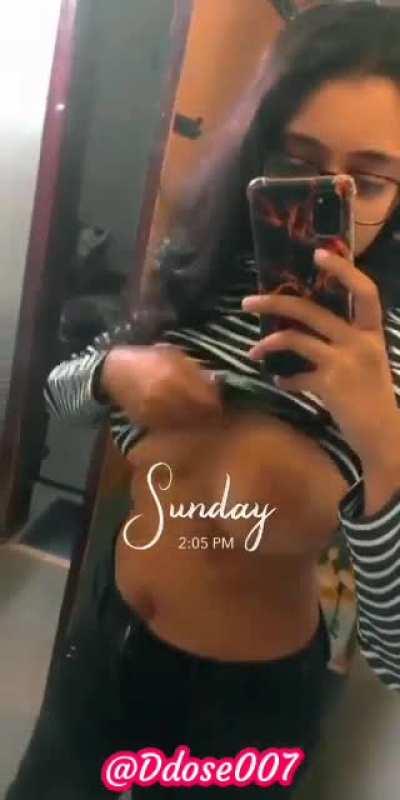 Pic's &amp;amp; 8 VIDEO'S🔥🥰 Horny Desi Girl Likes to get Naughty on Sundays!! Don't Miss her Latest Exclusive Viral Stuff 🥰🔥