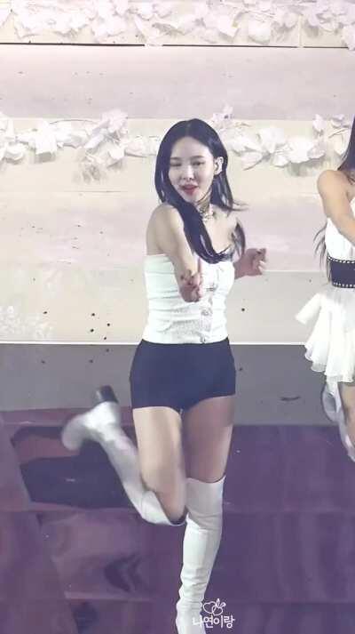 Twice - Nayeon