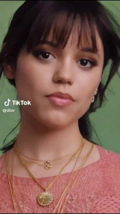 Omg new video of Jenna Ortega, her face gets me so hard I have to stroke my cock to this vid 😩