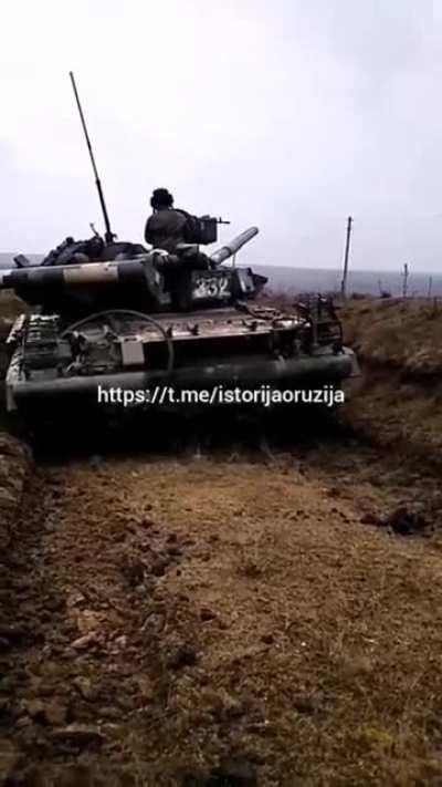 Ukrainian T-64 firing