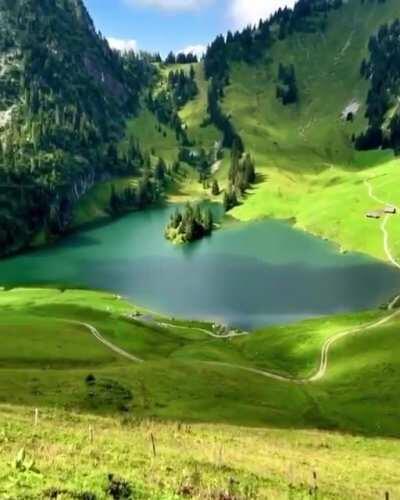 🔥 Imagine walking through this view every day! Hinterstockensee lake, Canton of Berne, Switzerland