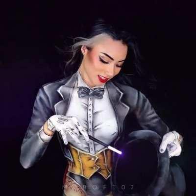 [OC] Painted myself as Zatanna! Took forever to paint and animate, please be kind!