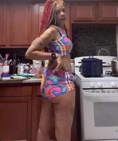 Marley booty looking so delicious in them shorts😋