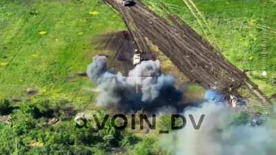 Ukrainian offensive stopped by mines and artillery fire near Novodarovka. Russian drone perspective.