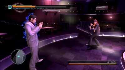 Just another day in Yakuza 3! Chilling and kicking bad guys like a pro