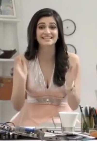 Kriti Kharbanda - it looks like sliver coating on malai barfi