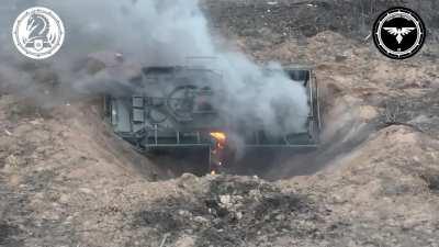 47th Mechanized Brigade destroys Russian BTR-82A APC stuck in shell crater