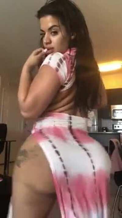 Before she was fuckin, she was twerkin 🍑