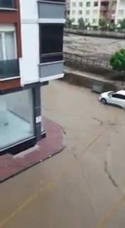 Massive flood and mudflow in Turkey