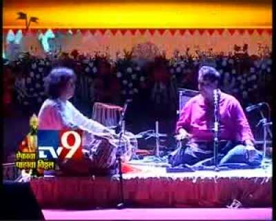 A music performance by Shankar Mahadevan and Ustad Zakir Hussain. Out of the world! On occasion of Ashada Ekadashi in Pandharpur, Maharashtra.