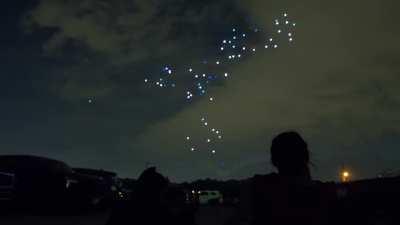 A spectacular drone show for the 4th of July; This team created an amazing drone show with 1000+ drones for the evening of 4th of July and broke their own Guiness World Record with a new one