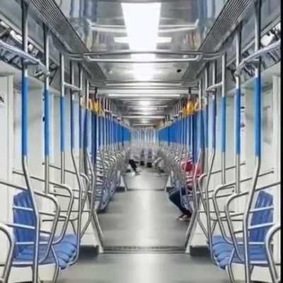 This subway turning