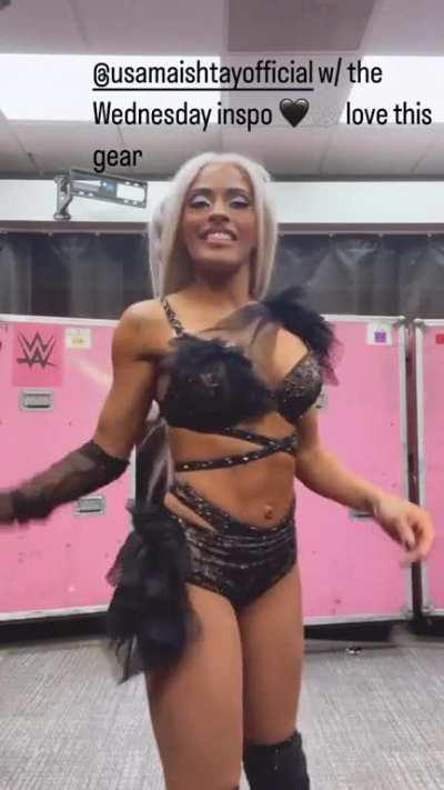 Zelina Vega: Backstage