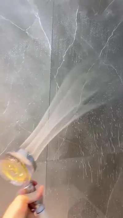 Propeller driven showerhead