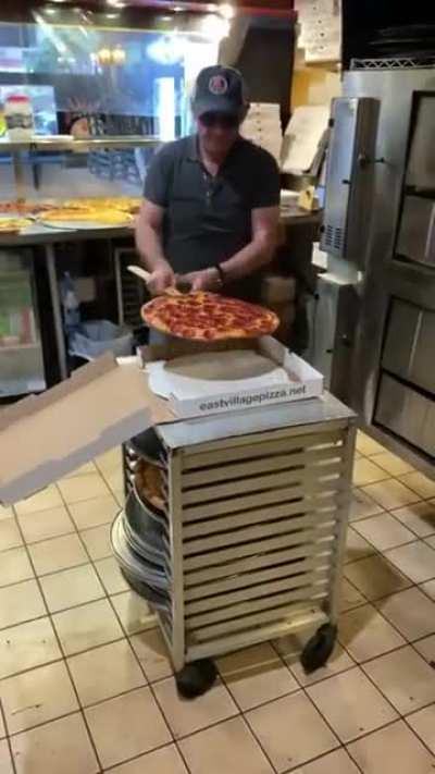 magestic pizza flip