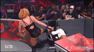 becky lynch rubing her foot in bianca's face