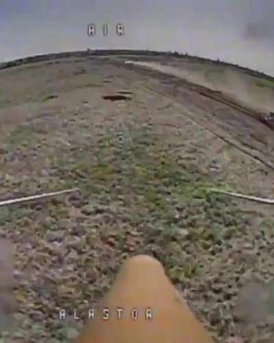 Ukrainian FPV drone hits Chinese golf cart with russians