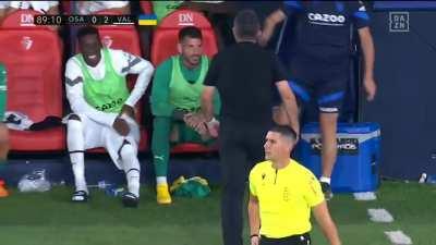 Gattuso's reaction to Diakhaby getting a 2nd yellow/red card when on the bench (89th minute, with Valencia leading by 2 goals)