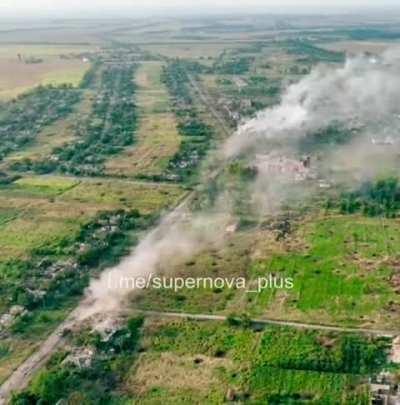 Ukrainian armored forces have successfully fought their way into Urozhaine, Donetsk Oblast, as seen here, multiple Ukrainian tanks move towards the center of town while shelling Russian positions.