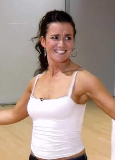 Susanna Reid Shimmy