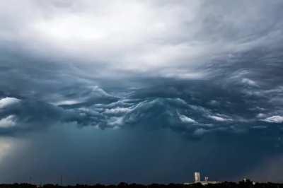 The very rare Asperitas Clouds look like ocean waves in the sky