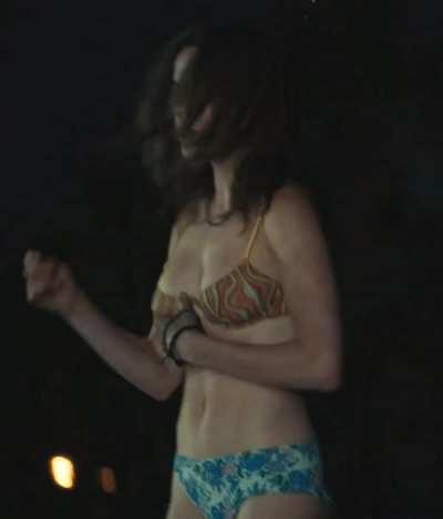 Kiernan Shipka strips down to her undies