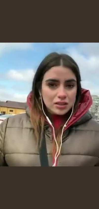 Kyiv Argentine journalist reported that her guide in Kiev asked her to take care of her daughter, while her family stayed to defend the city. The journalist indicated that she will take the girl and that she will consider her, from now on, a member of her