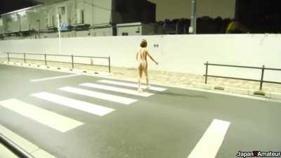 Amateur Japanese Girl Walking Around Naked Outdoors Before Getting Fucked