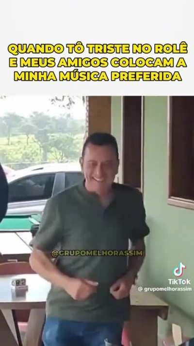 Isso nem é música, é um hino!!!