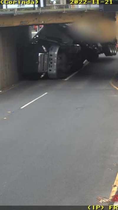 Video of the truck that forgot to duck (Oxley Rd)