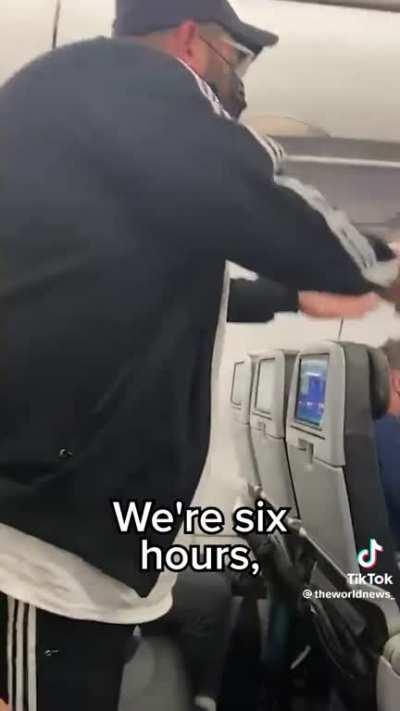 JetBlue staff refuse to let passengers off the plane