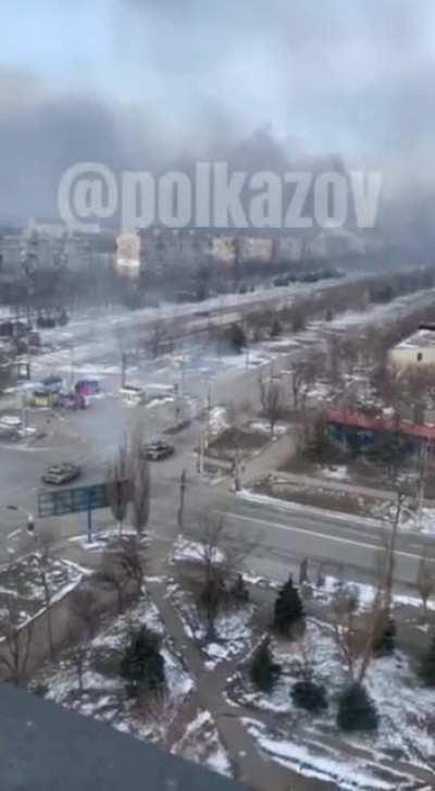 Ukrainian tanks of the Azov regiment engaging Russians targets, Mariupol