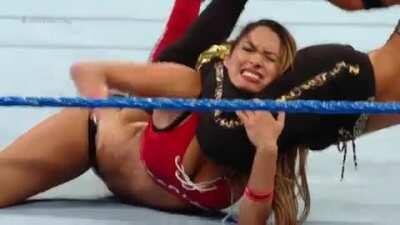 Sexy Nikki taps out. Beautiful loser😍😍