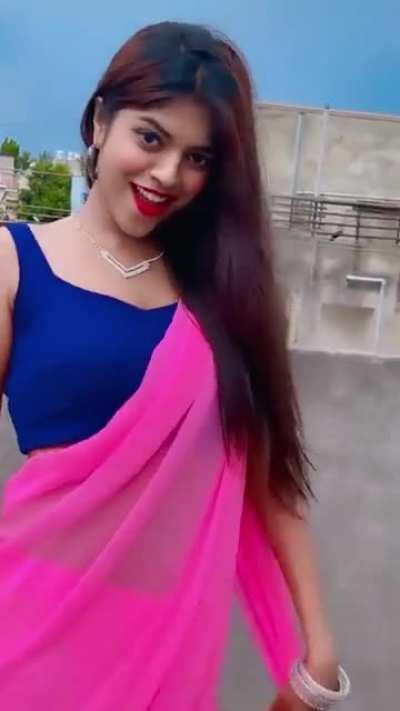 Marathi Girl in Pink Saree