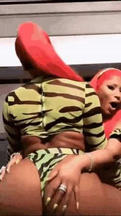 shaking it with nicki