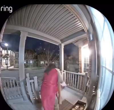 Woman caught on camera stealing Halloween candy from people's porches 