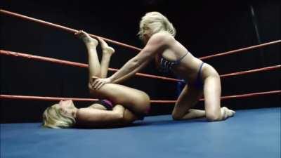 Tylene Buck aims low to get a”head” in her match with Shayla (Kristal Summers)