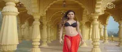 Meri hot sexy randii chachi mere dosto ke saamne apni saree utaarkr tease karti hui link in description for full video