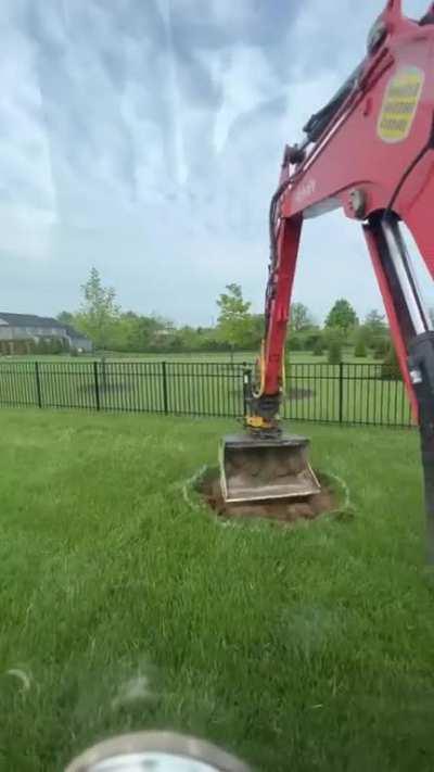 This guy’s precision & skill while operating heavy machinery