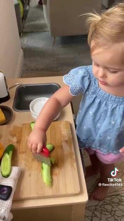 2 Year Old Makes a Snack & Cleans Up Afterwards ð¥¹